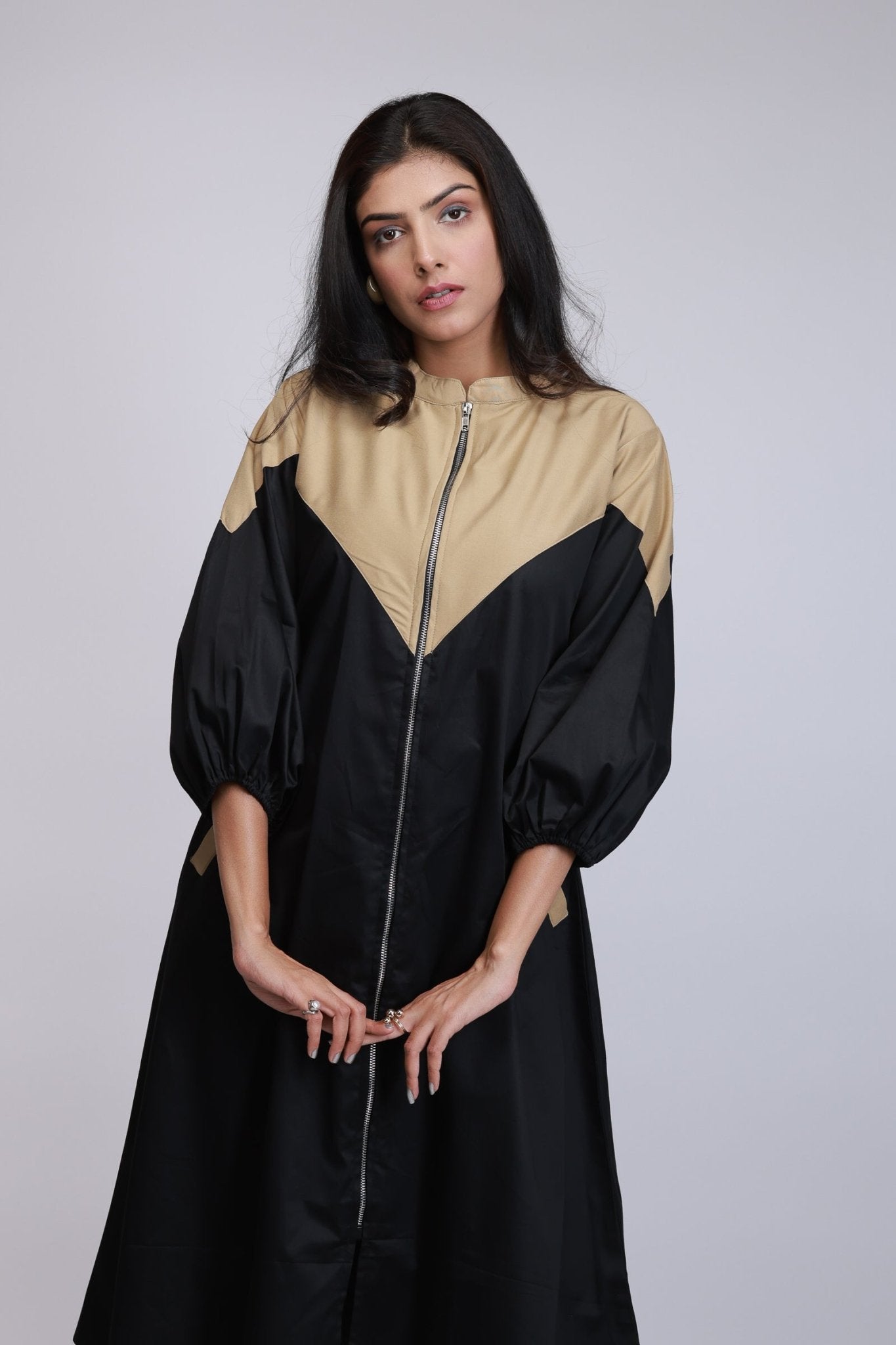 Geometric Horizon Zip Dress - aVynā