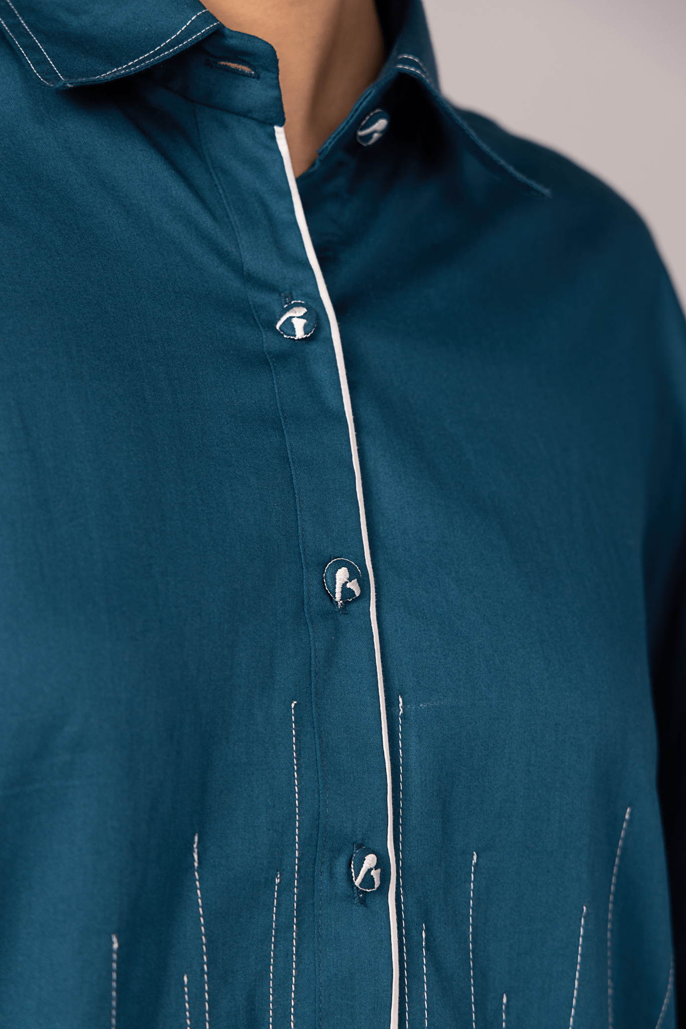 Balloon Sleeve Pinstripe Shirt - aVynā