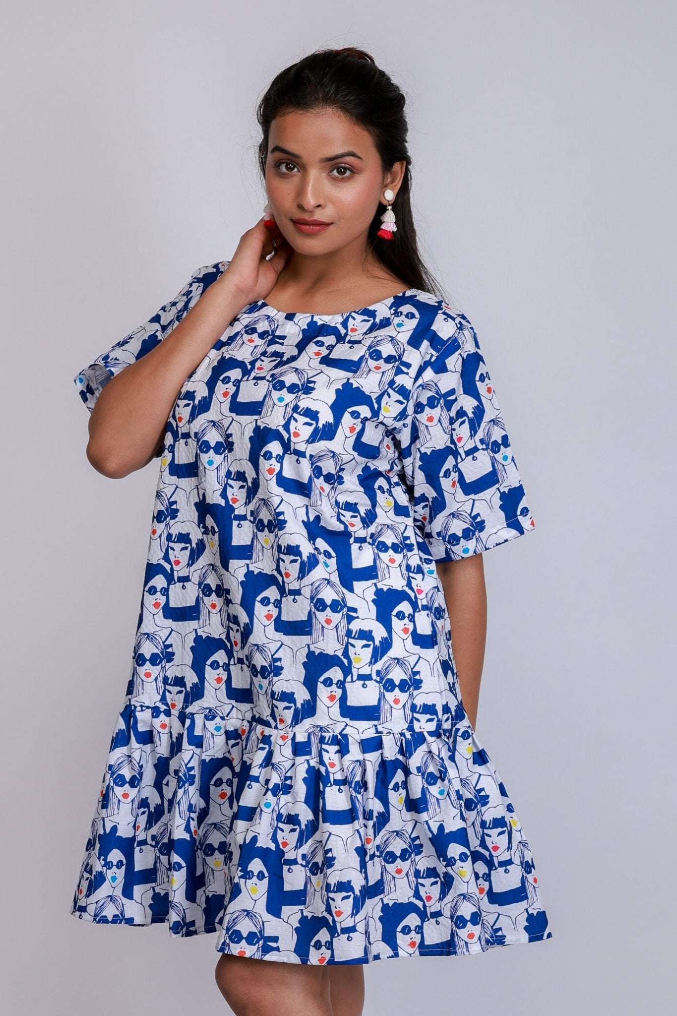 Blue Graphic Print Flounce Hem Dress - aVynā