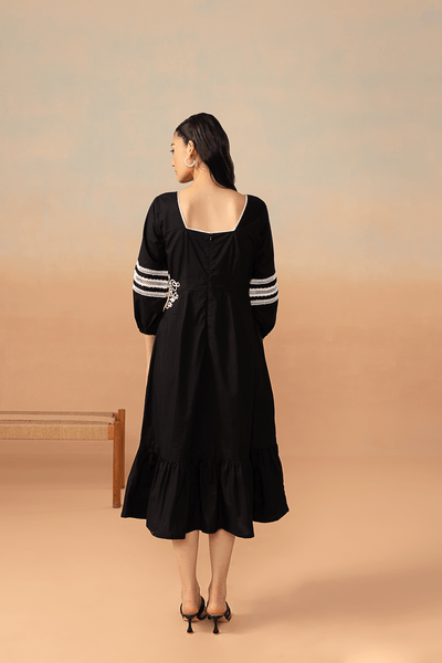 Mystic Lace Dress - aVynā