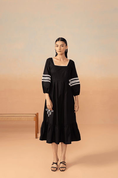 Mystic Lace Dress - aVynā