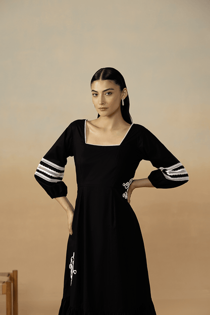 Mystic Lace Dress - aVynā