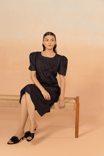Noir Blossom Dress - aVynā